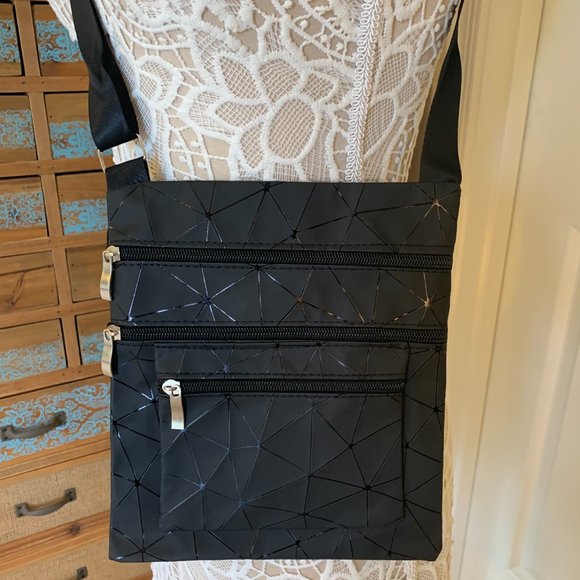 RESELLER BUNDLE #3 - 10 BAGS/ITEMS ALL NWT - READY FOR RESALE - Picture 10 of 16